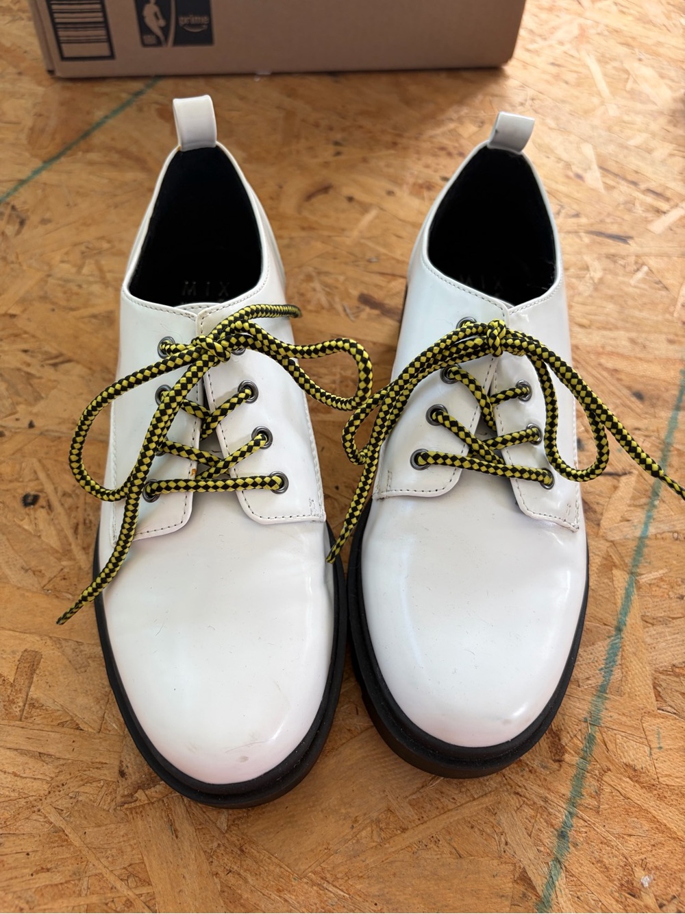 White Lace-Up Platform Shoes with Yellow-Black Laces